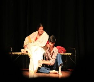 Mandi House (30th April 24) Documented the vibrant, colourful energy of a live theatre filled with candid moments.