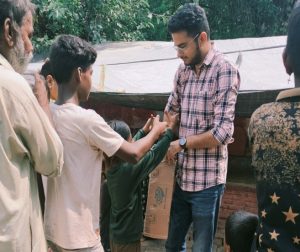 Fruit Juice Distribution – Rohini Slums “A small act of care bringing refreshment and smiles to the community.”